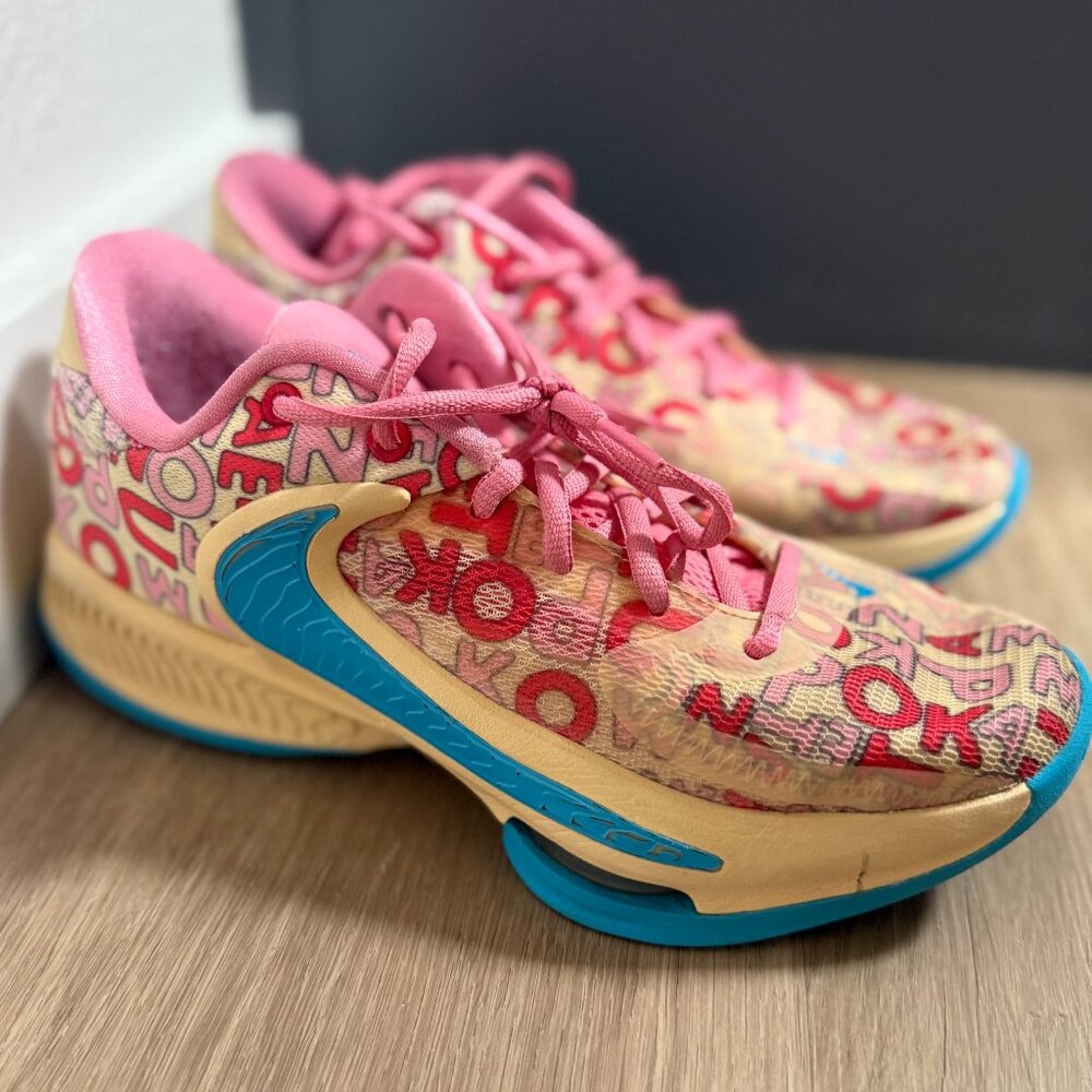 Size 6 - Nike Zoom Freak 4 EP Letter Bros - Coral- great condition!!